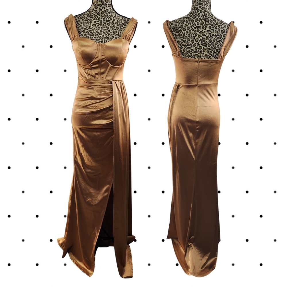 Gold gown with leg slit and side long waist panel (S)